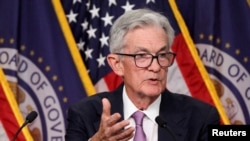 Başkan Jerome Powell liderliğindeki FED yetkilileri, Perşembe günü, Eylül ayında yarım puanlık bir indirimden sonra gösterge faiz oranını çeyrek puan daha düşürerek yaklaşık yüzde 4,6'ya indirme yolunda ilerliyor. 