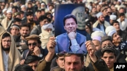 د عمران خان ملاتړي په پېښور کې 