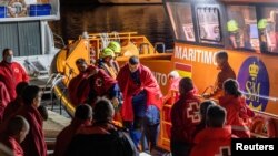 23 Aralık 2024 - Survivors of Russian cargo ship Ursa Major sinking arrive in Cartagena Akdeniz'de batan Rus kargo gemisi Ursa Major'dan kurtarılan mürettebat, İspanya'nın Cartagena limanına getirildi.