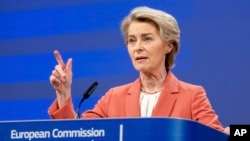 Von der Leyen, düzenlediği basın toplantısında, Rekabet Pusulası ile ivme kaybeden Avrupa ekonomisini canlandırmayı ve kıtayı küresel yarışa yeniden sokmayı amaçlayan yol haritasını sundu. 