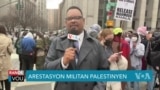 Manifestan Pran Lari Manhattan pou Pwoteste Kont Arestasyon yon Etidyan Palestinyen nan Columbia University Nouyok 